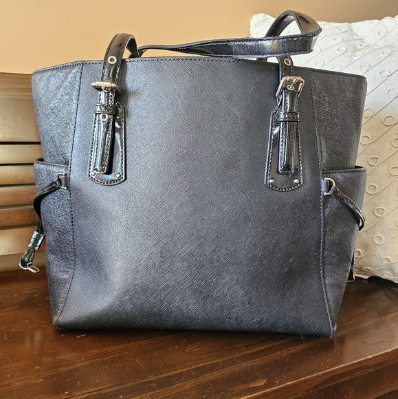 Michael Kors Large Leather Tote Bag! GUC! - Picture 3 of 11